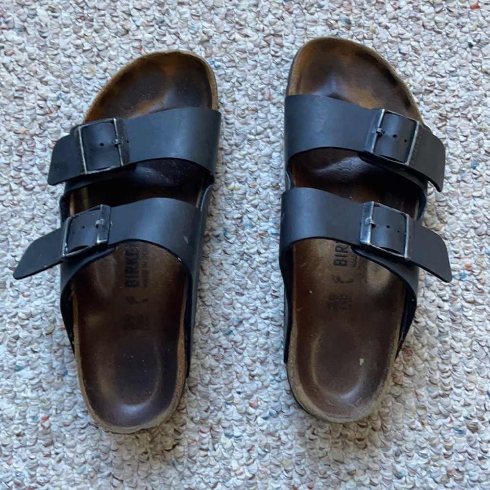FREE SHIPPING 39 Black Birkenstock’s